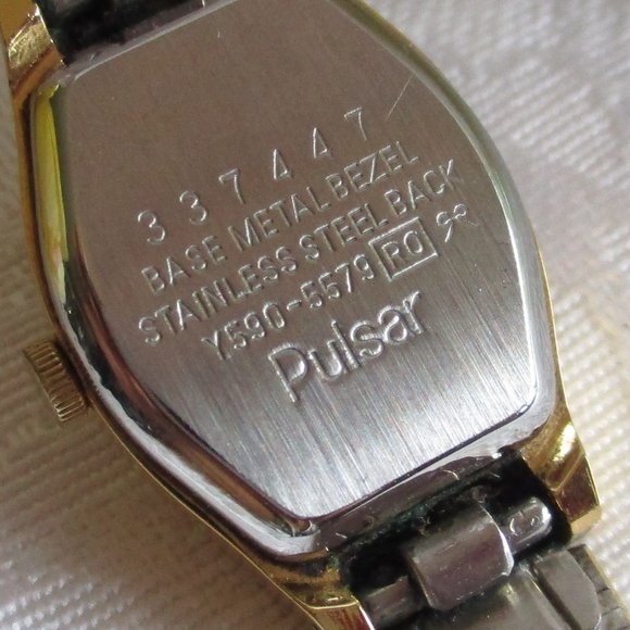 PULSAR QUARTZ GOLD WATCH – VINTAGE - Picture 11 of 15